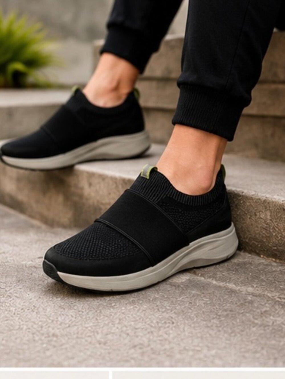 Clarks Cloudsteppers WaveWalk Slip-On Sneakers Women’s US 8 Black